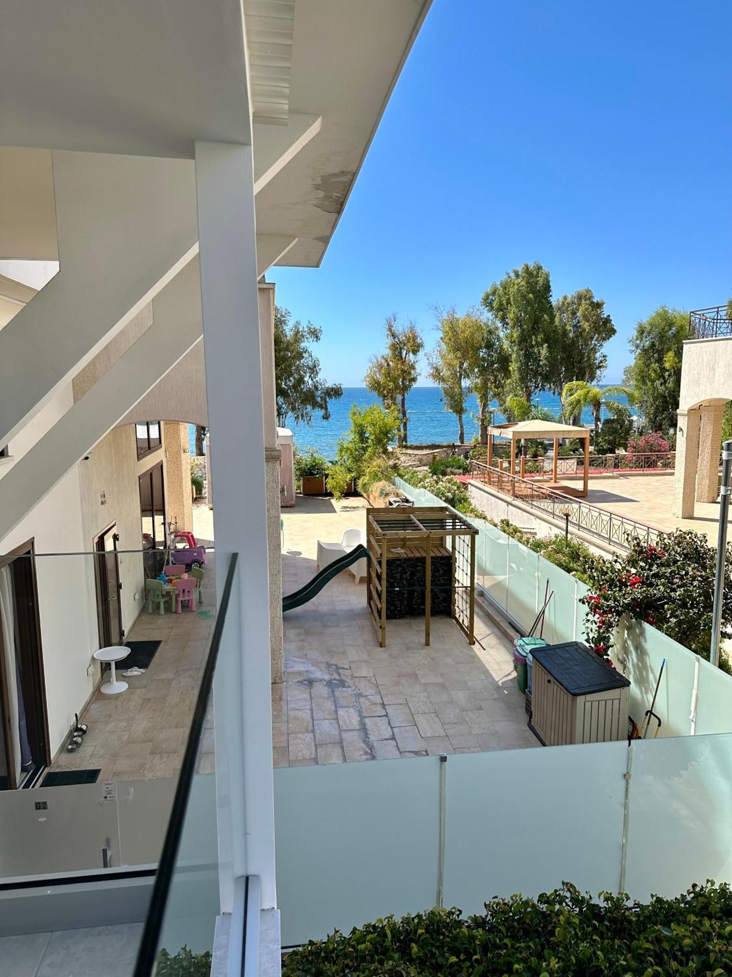 Galatex Beach Apartment Lemesos Exteriér fotografie