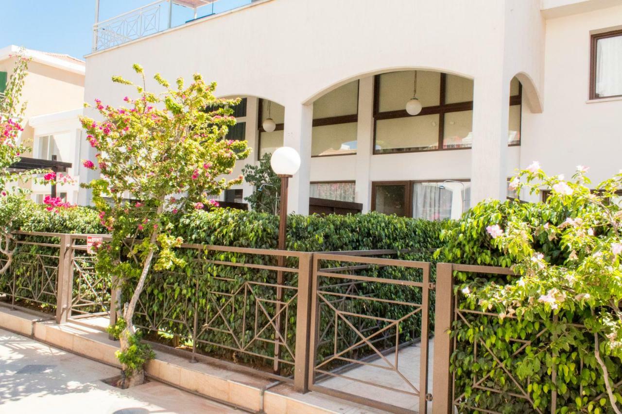 Galatex Beach Apartment Lemesos Exteriér fotografie