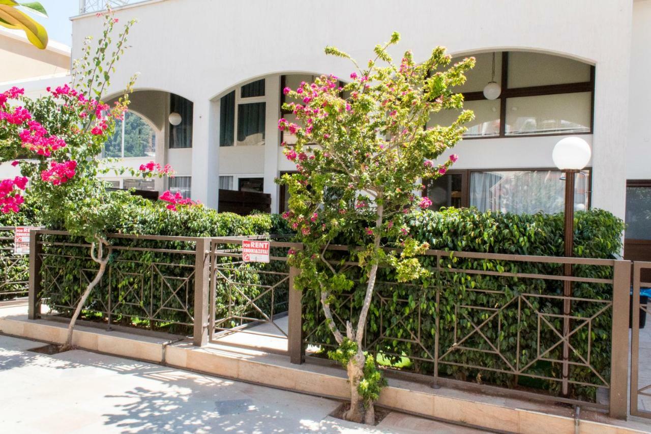 Galatex Beach Apartment Lemesos Exteriér fotografie