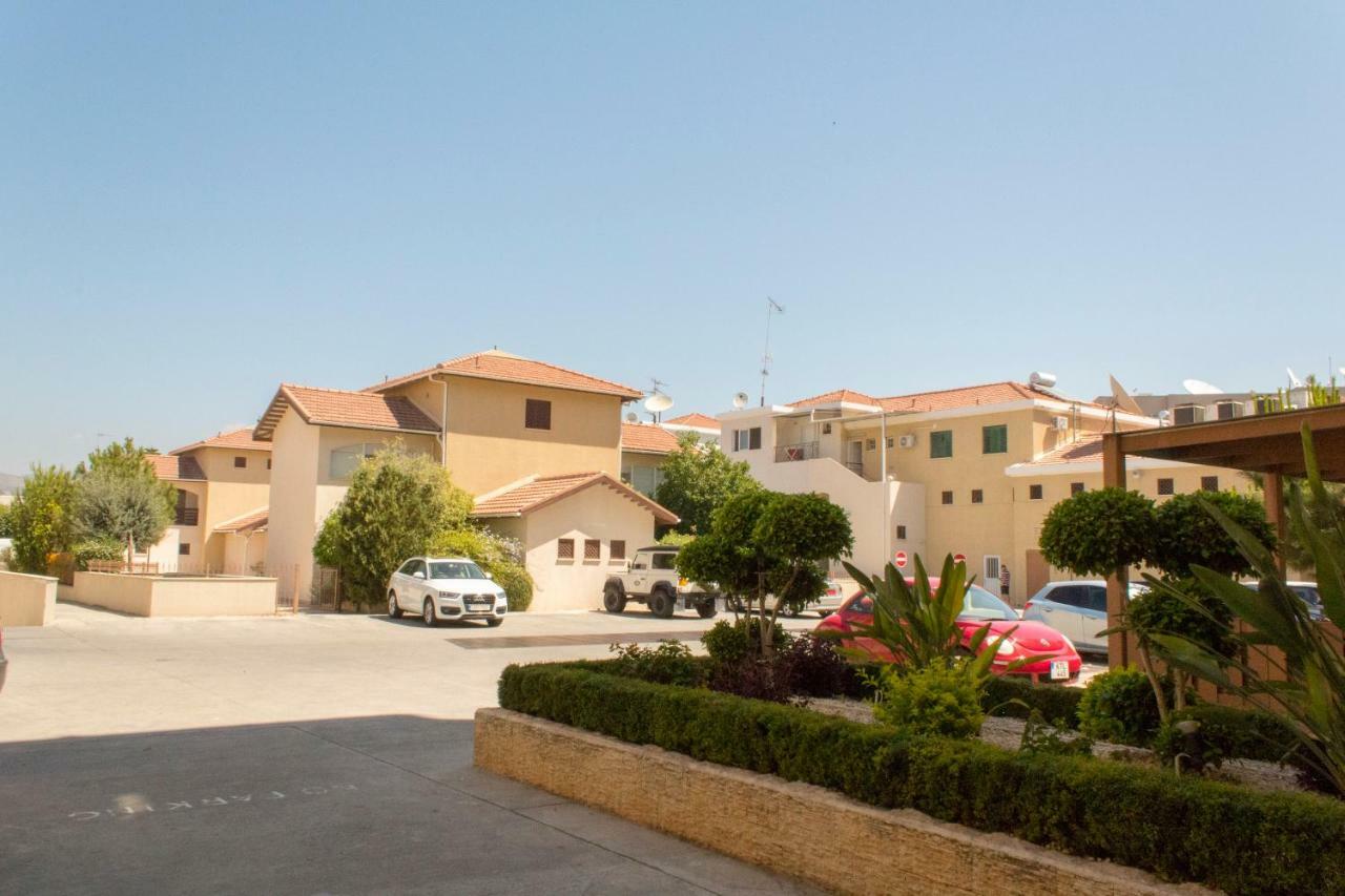 Galatex Beach Apartment Lemesos Exteriér fotografie
