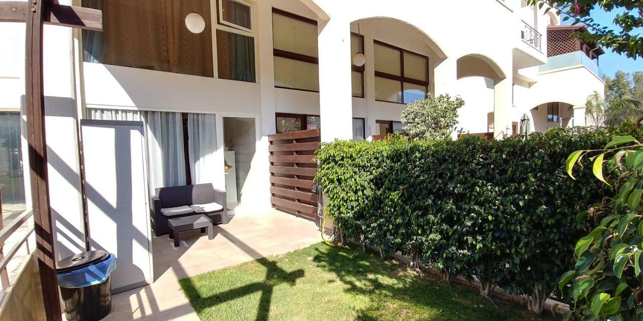 Galatex Beach Apartment Lemesos Exteriér fotografie